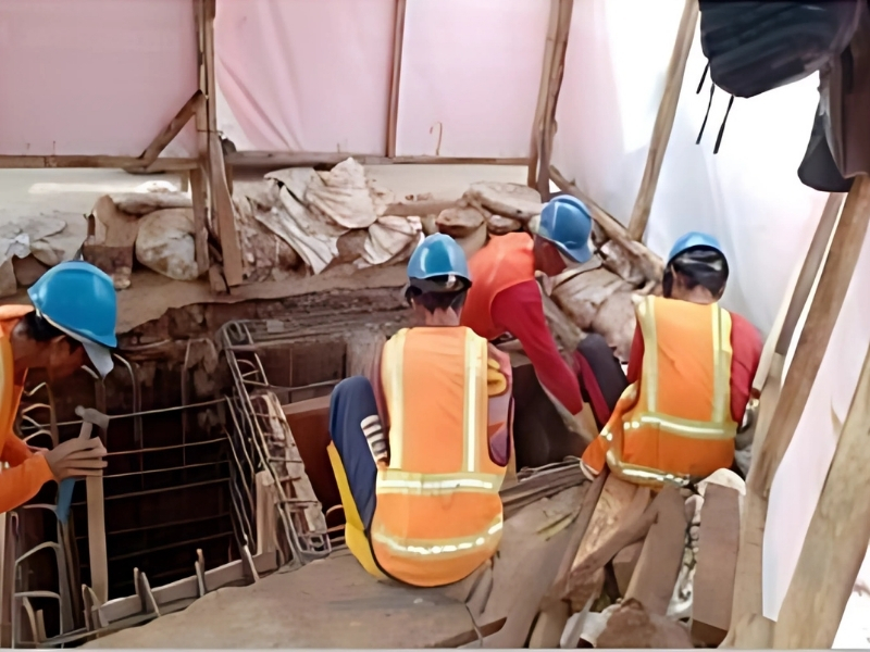 Pekerjaan Perbaikan Kebocoran Pipa Gas Area Bogor
